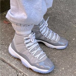 Cool Grey 11’s size 6